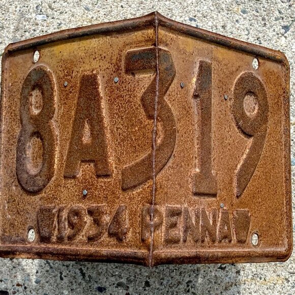 Handmade Rustic Nesting Place Birdhouse 1934 PA Antique Car License Plate Roof - Picture 2 of 6